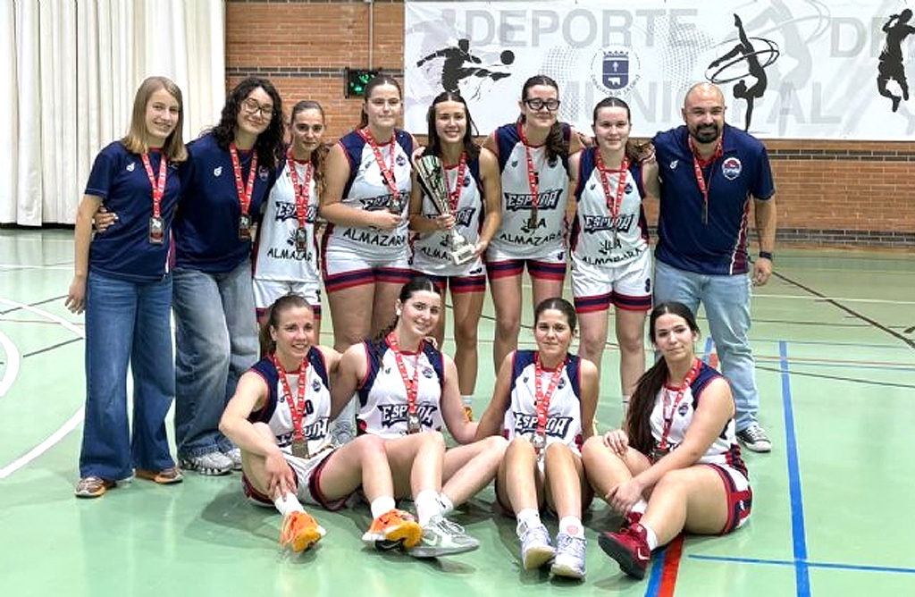 El equipo femenino del CB Sierra Espu�a se proclama campe�n de La liga Cadete Femenina Zonal